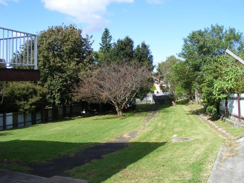 16 Allen Street, Mount Keira NSW 2500