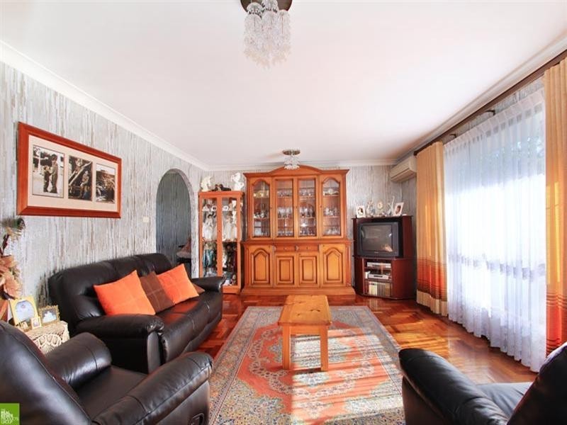 27 Gellatly Avenue, Figtree NSW 2525