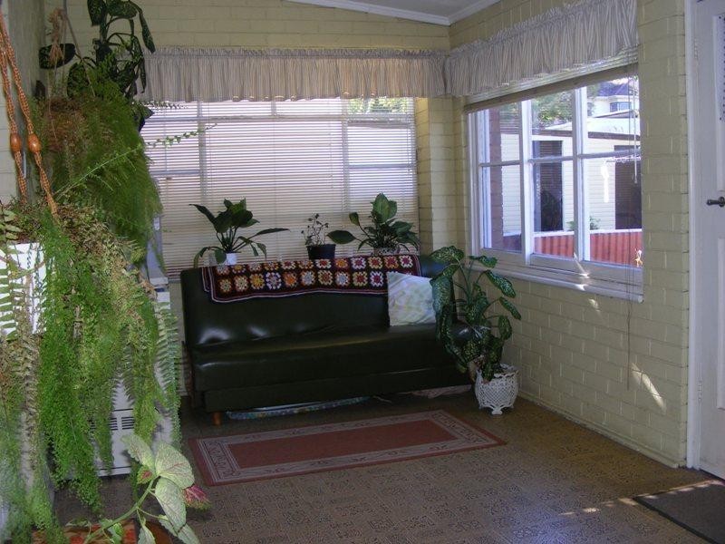 13 Vale Street, Mount Saint Thomas NSW 2500