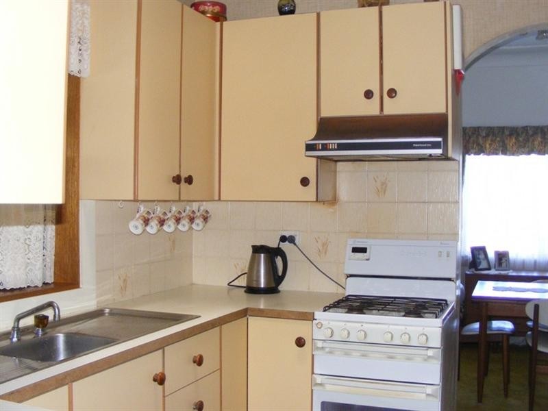 13 Vale Street, Mount Saint Thomas NSW 2500