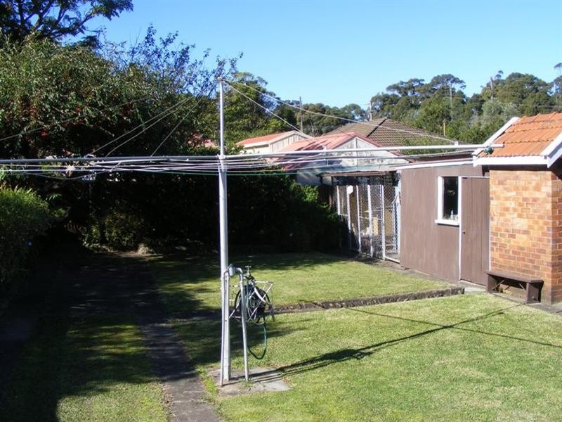 13 Vale Street, Mount Saint Thomas NSW 2500