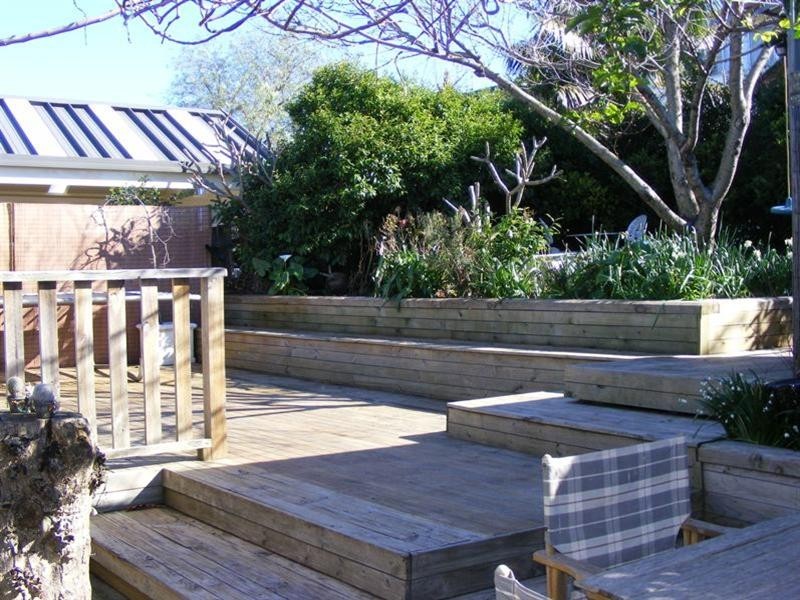 214 Gladstone Avenue, Mount Saint Thomas NSW 2500