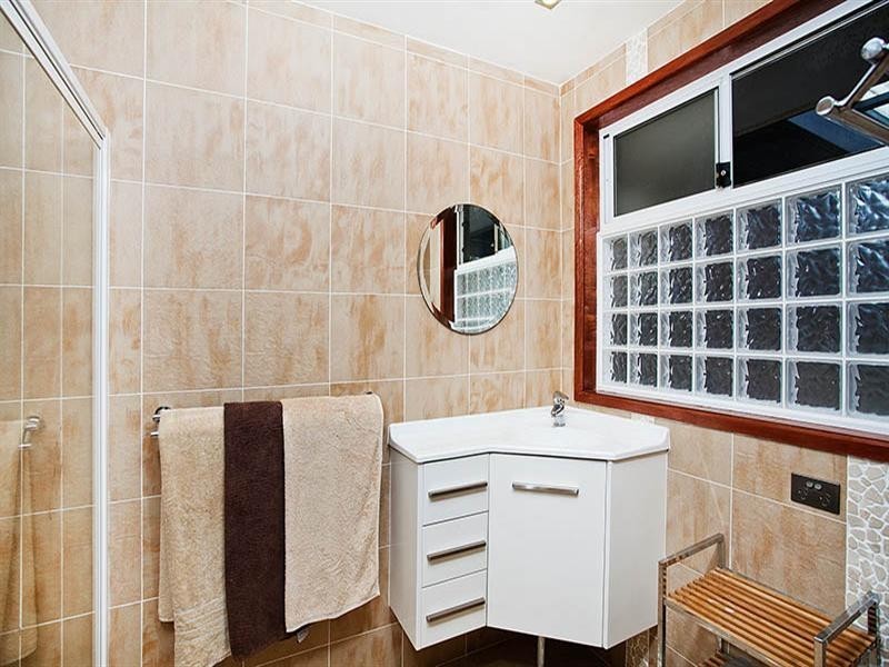 11 Govett Crescent, Figtree NSW 2525