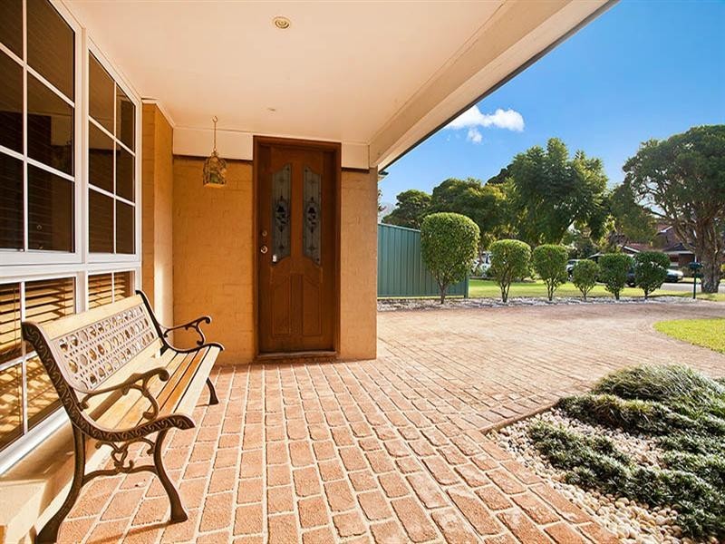 11 Govett Crescent, Figtree NSW 2525