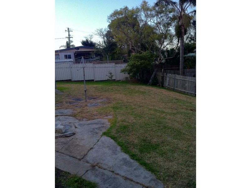 10 Kippax Street, Warilla NSW 2528