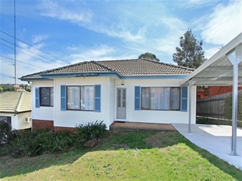 88 Weringa Avenue, Lake Heights NSW 2502