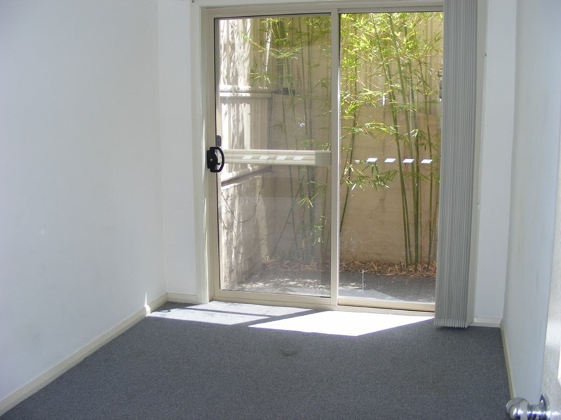 9/35 Bridge Street, Coniston NSW 2500