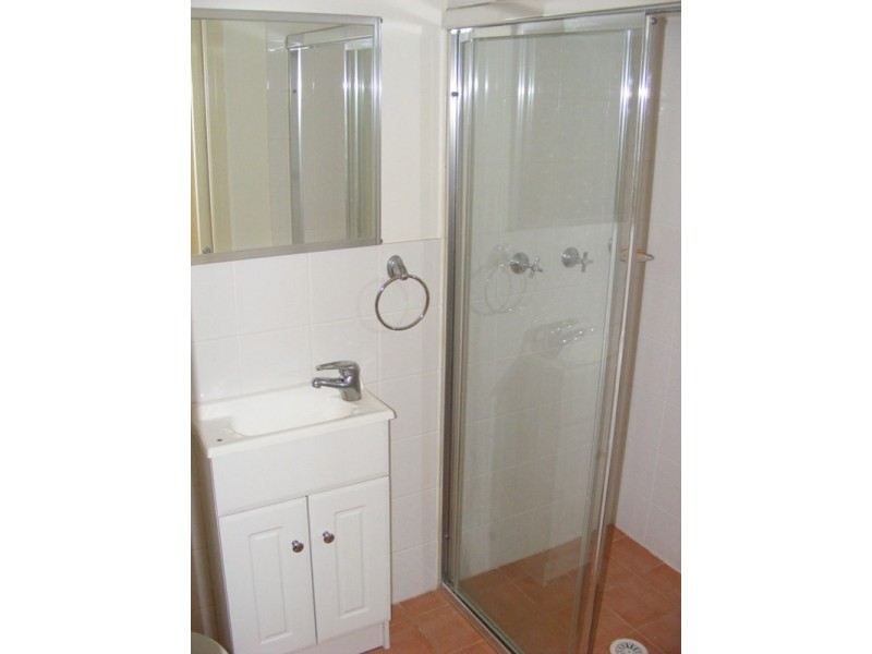 9/35 Bridge Street, Coniston NSW 2500