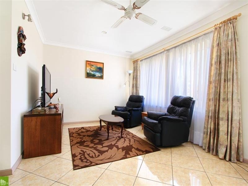 20 Cleverdon Crescent, Figtree NSW 2525