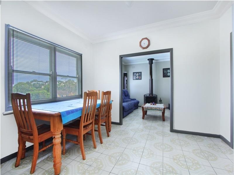 53 Denise Street, Lake Heights NSW 2502