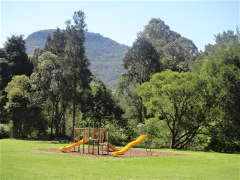 2 Millbrook Road, Figtree NSW 2525