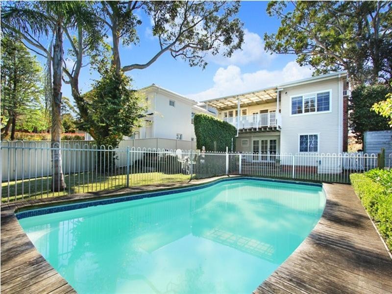 8 Byarong Avenue, Mangerton NSW 2500