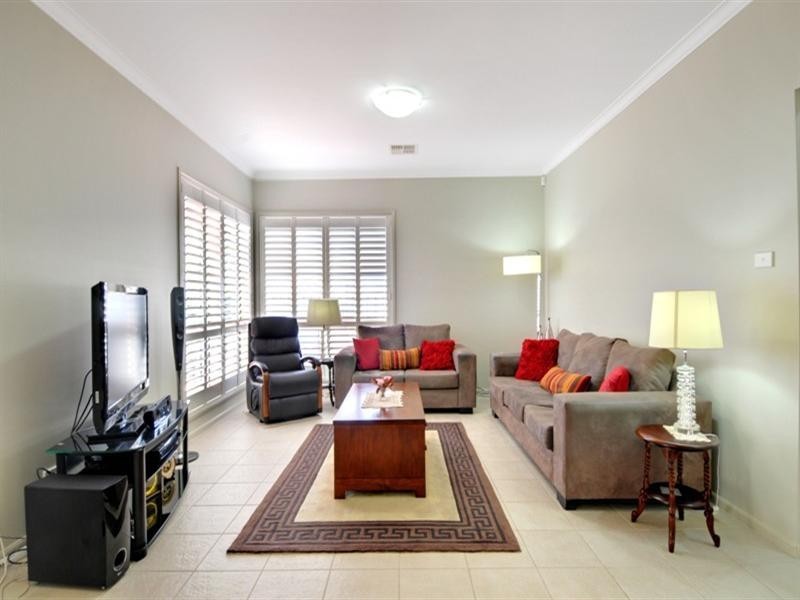 18 Eastern Avenue, Shellharbour NSW 2529