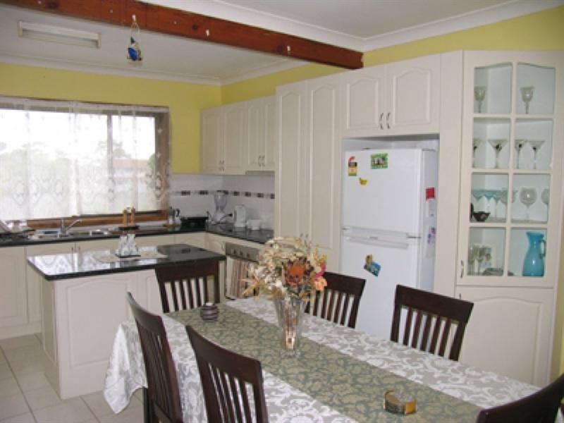 73 Denise Street, Lake Heights NSW 2502