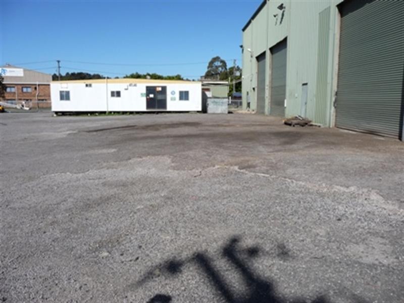 9 Resolution Drive, Unanderra NSW 2526