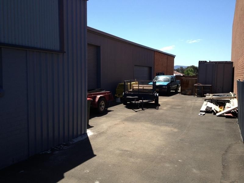 10 Industrial Road, Oak Flats NSW 2529