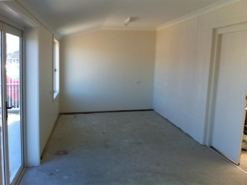 10 Industrial Road, Oak Flats NSW 2529