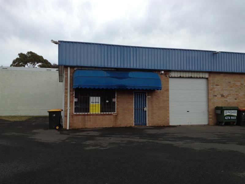 1/2 Commerce Drive, Warilla NSW 2528