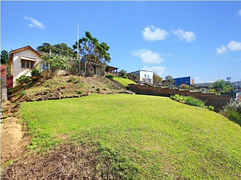 4 Gladstone Avenue, Wollongong NSW 2500