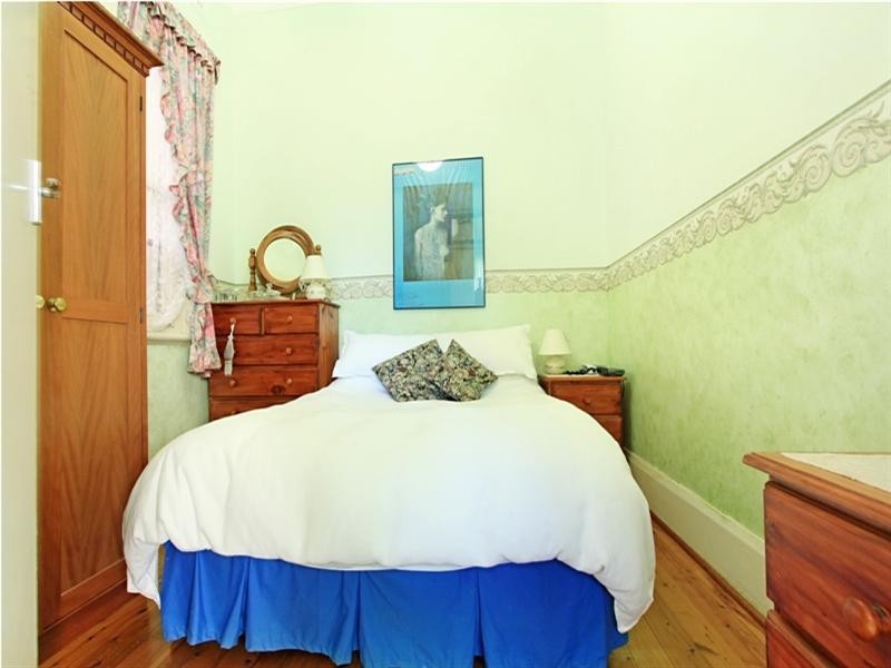 4 Gladstone Avenue, Wollongong NSW 2500