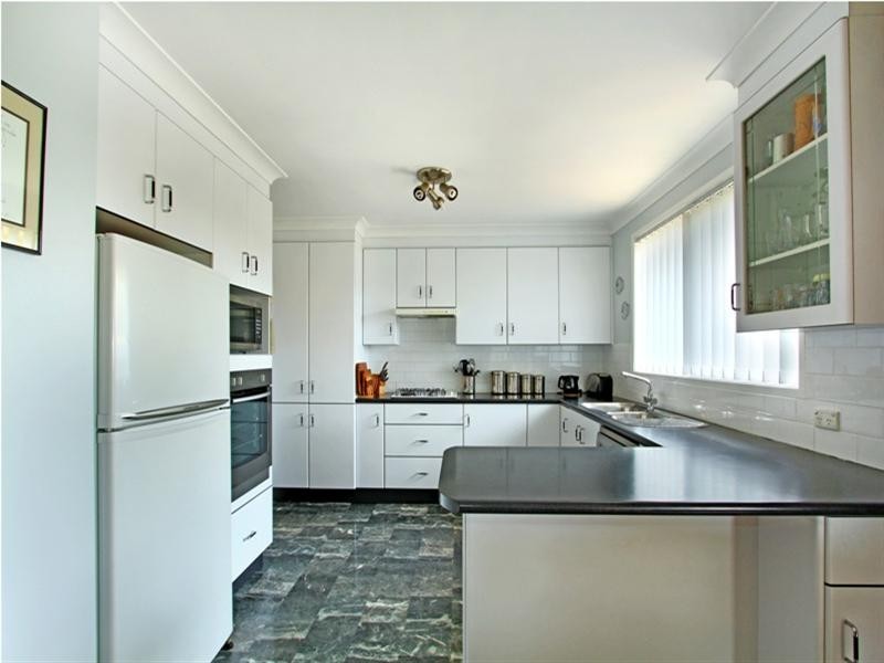 34 Alandale Avenue, Figtree NSW 2525