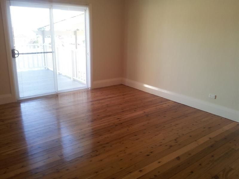 8 Bellevue Road, Figtree NSW 2525