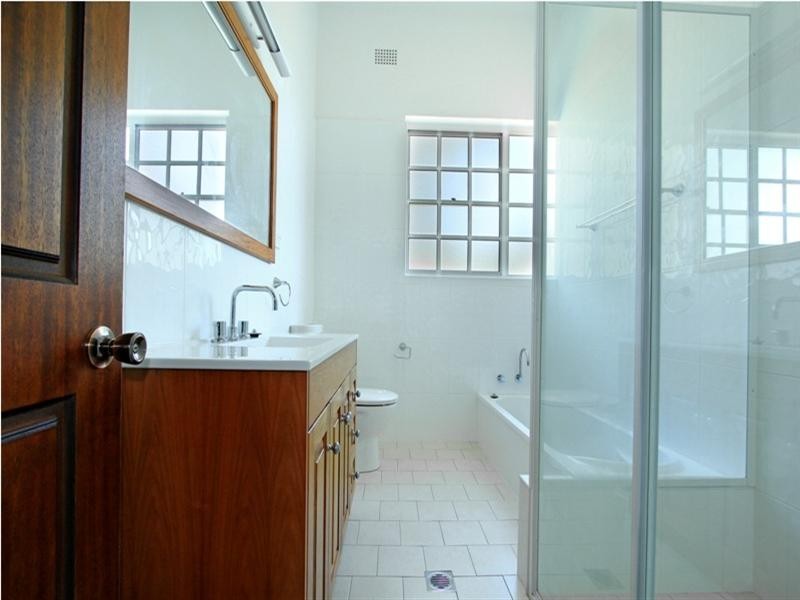 11 Lewis Drive, Figtree NSW 2525