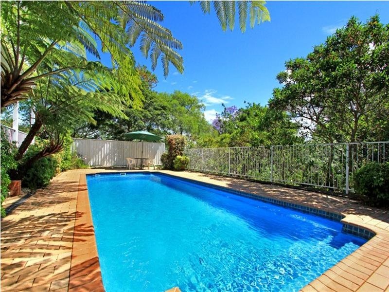 11 Lewis Drive, Figtree NSW 2525