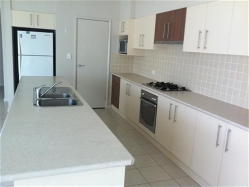 38 Broughton Avenue, Tullimbar NSW 2527