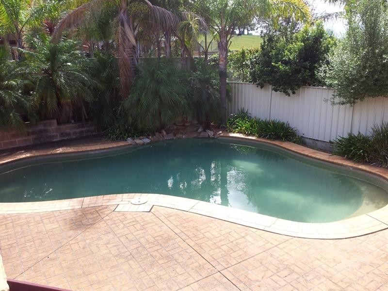 210 Derribong Drive, Cordeaux Heights NSW 2526