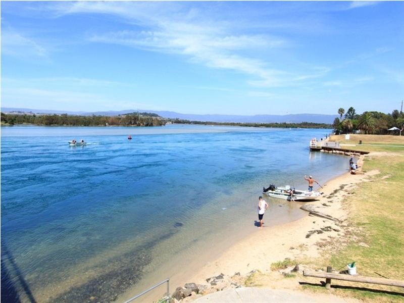 5 Pur Pur Avenue, Lake Illawarra NSW 2528