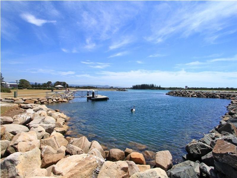 5 Pur Pur Avenue, Lake Illawarra NSW 2528