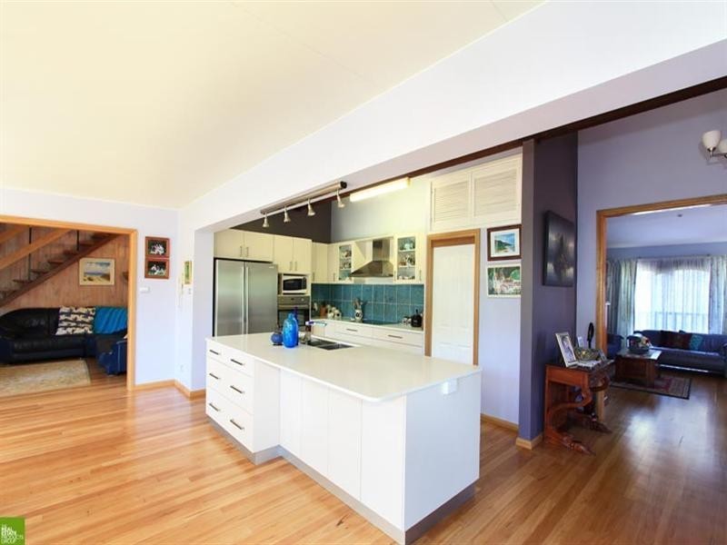 25 Loch Carron Avenue, Farmborough Heights NSW 2526