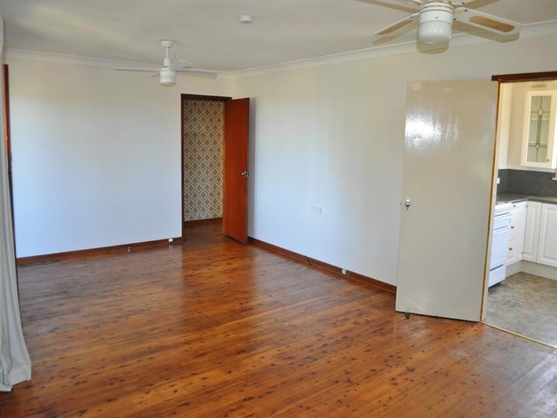 10 Kippax, Warilla NSW 2528