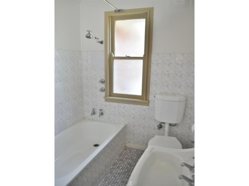 10 Kippax, Warilla NSW 2528