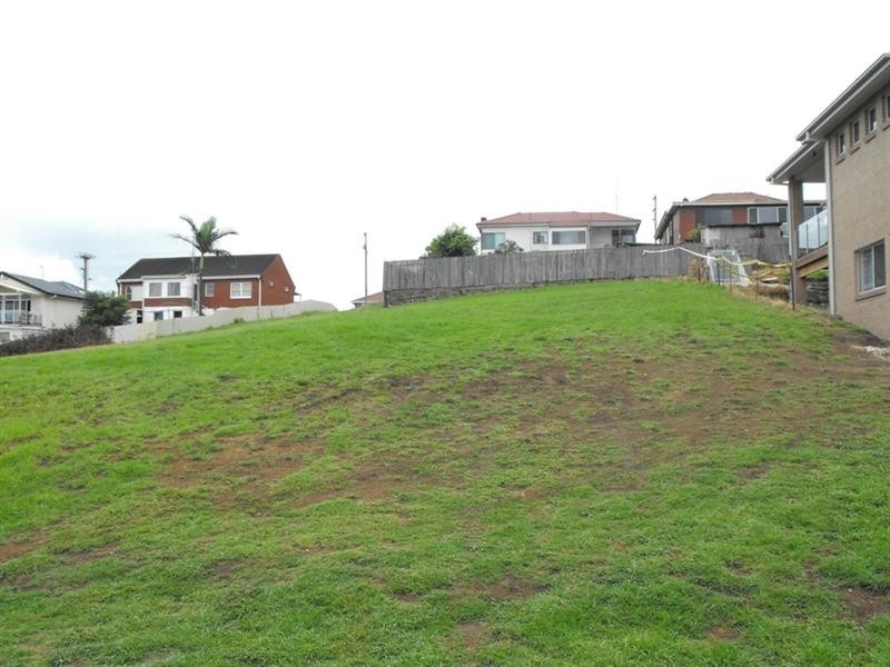 8 Hingston Close, Lake Heights NSW 2502