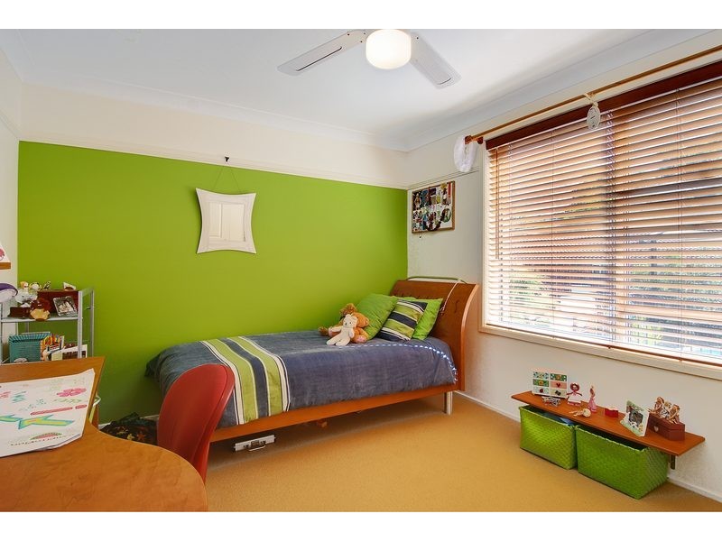 12 Baker Crescent, Figtree NSW 2525