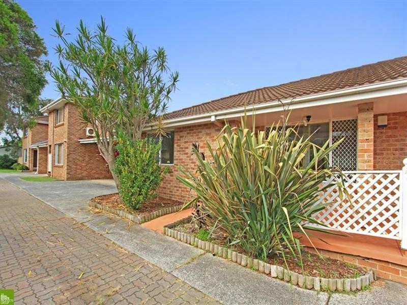 2/10 Owen Park Road, Bellambi NSW 2518