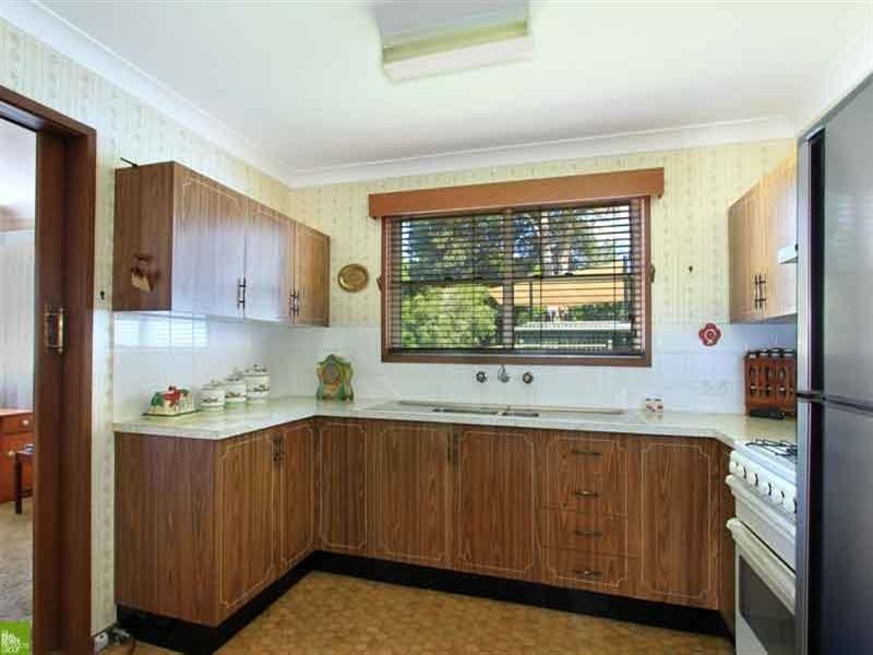 19 Bassett Street, Fairy Meadow NSW 2519