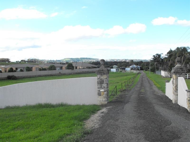 150 Kanahooka Road, Kanahooka NSW 2530