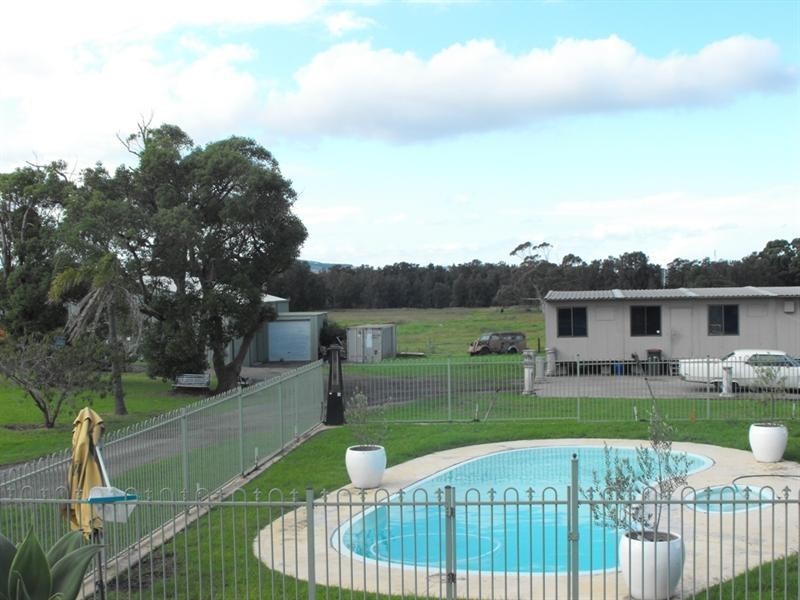 150 Kanahooka Road, Kanahooka NSW 2530