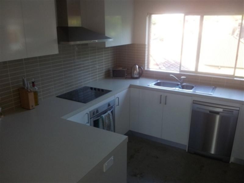 4/10 Myrtle Street, Coniston NSW 2500