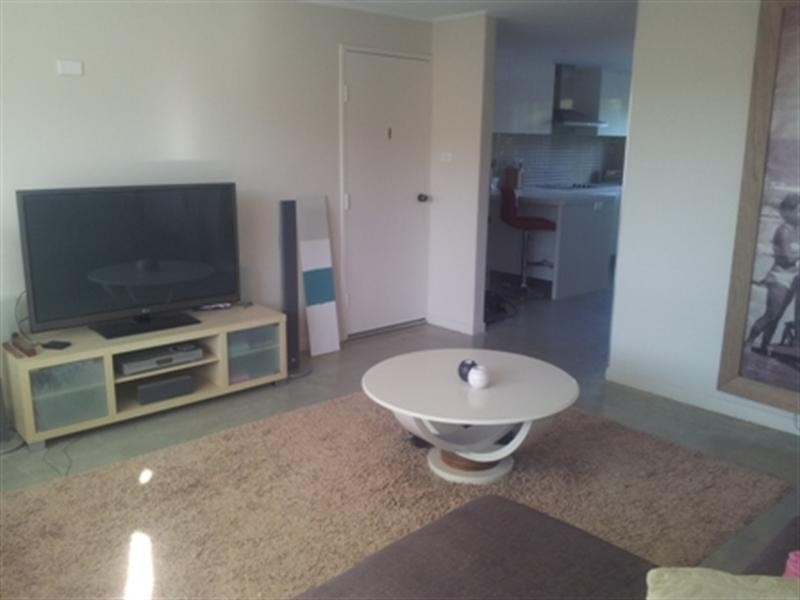 4/10 Myrtle Street, Coniston NSW 2500