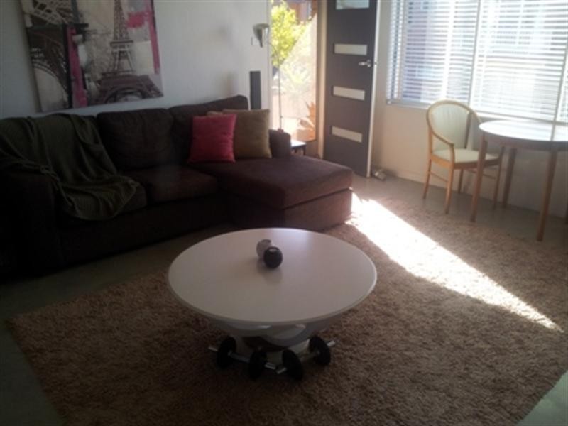 4/10 Myrtle Street, Coniston NSW 2500