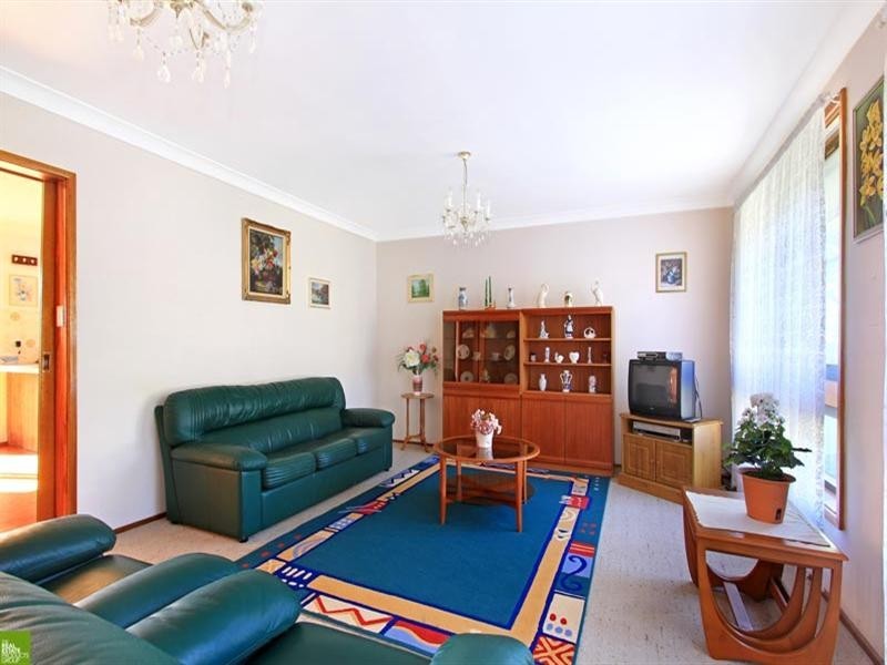 42 Gibsons Road, Figtree NSW 2525