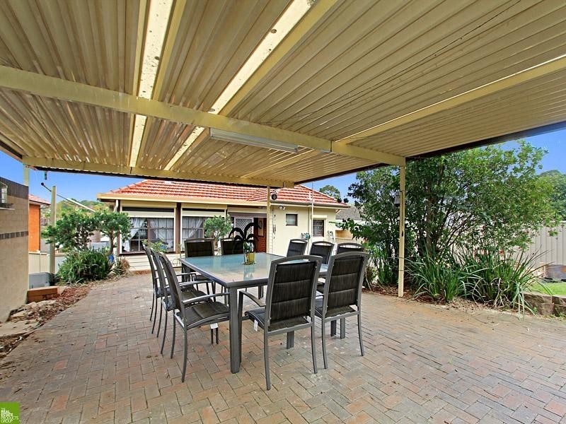 50 Bruce Street, Unanderra NSW 2526