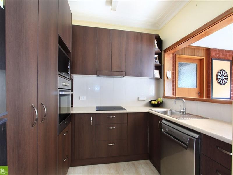 50 Bruce Street, Unanderra NSW 2526