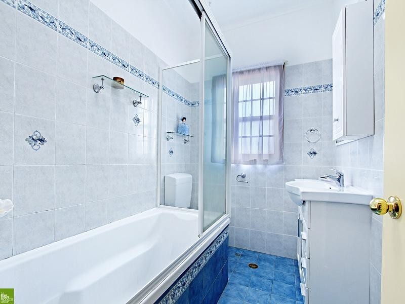 50 Bruce Street, Unanderra NSW 2526