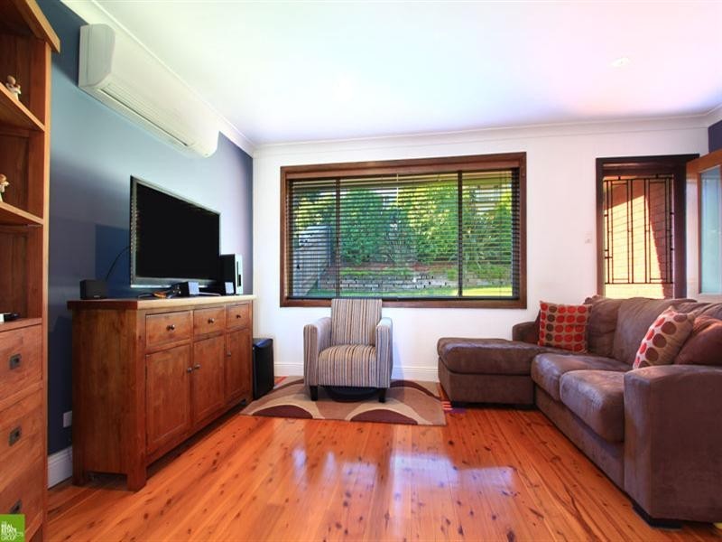 9 Immarna Avenue, West Wollongong NSW 2500