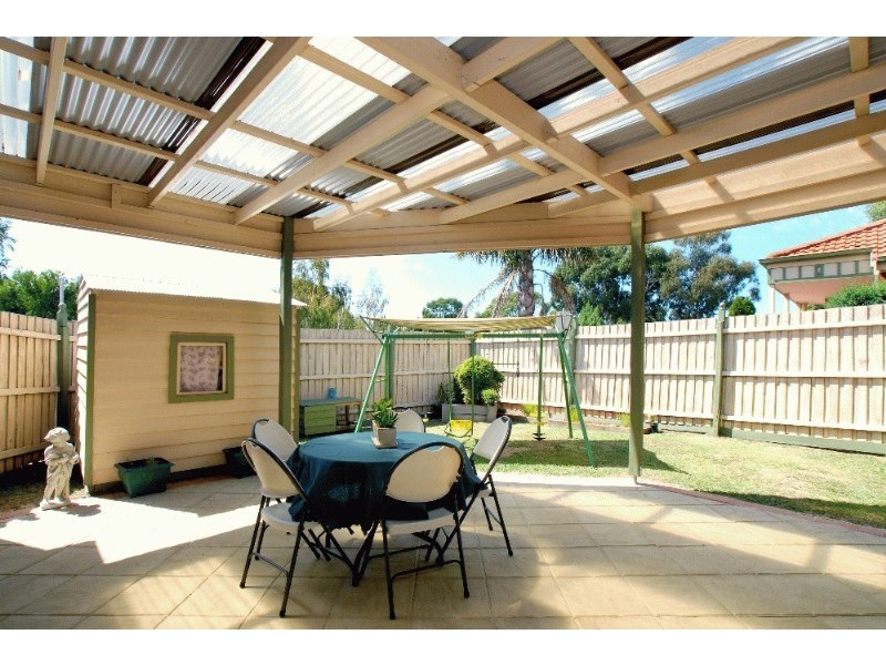 42 Turramurra Drive, Rowville VIC 3178